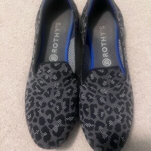 Rothy's Women's Gray and Blue Leopard Loafers